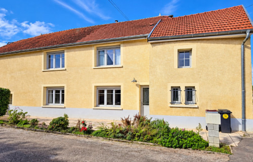 Maison Ã  
Velet